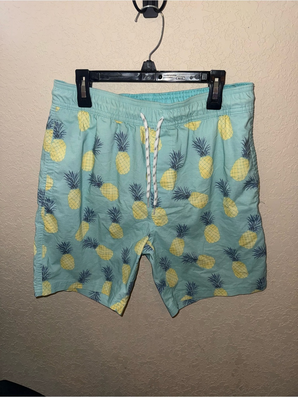 Men’s Goodfellow & Co pineapple swim trunks